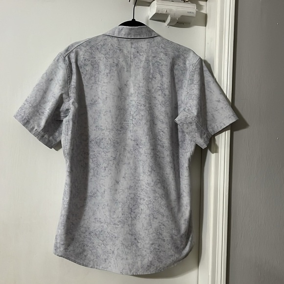 Airing Easy Short Sleeve Button Up Shirt
Ventlight Mesh
DESIGNED FOR ON THE MOVE - Picture 7 of 11